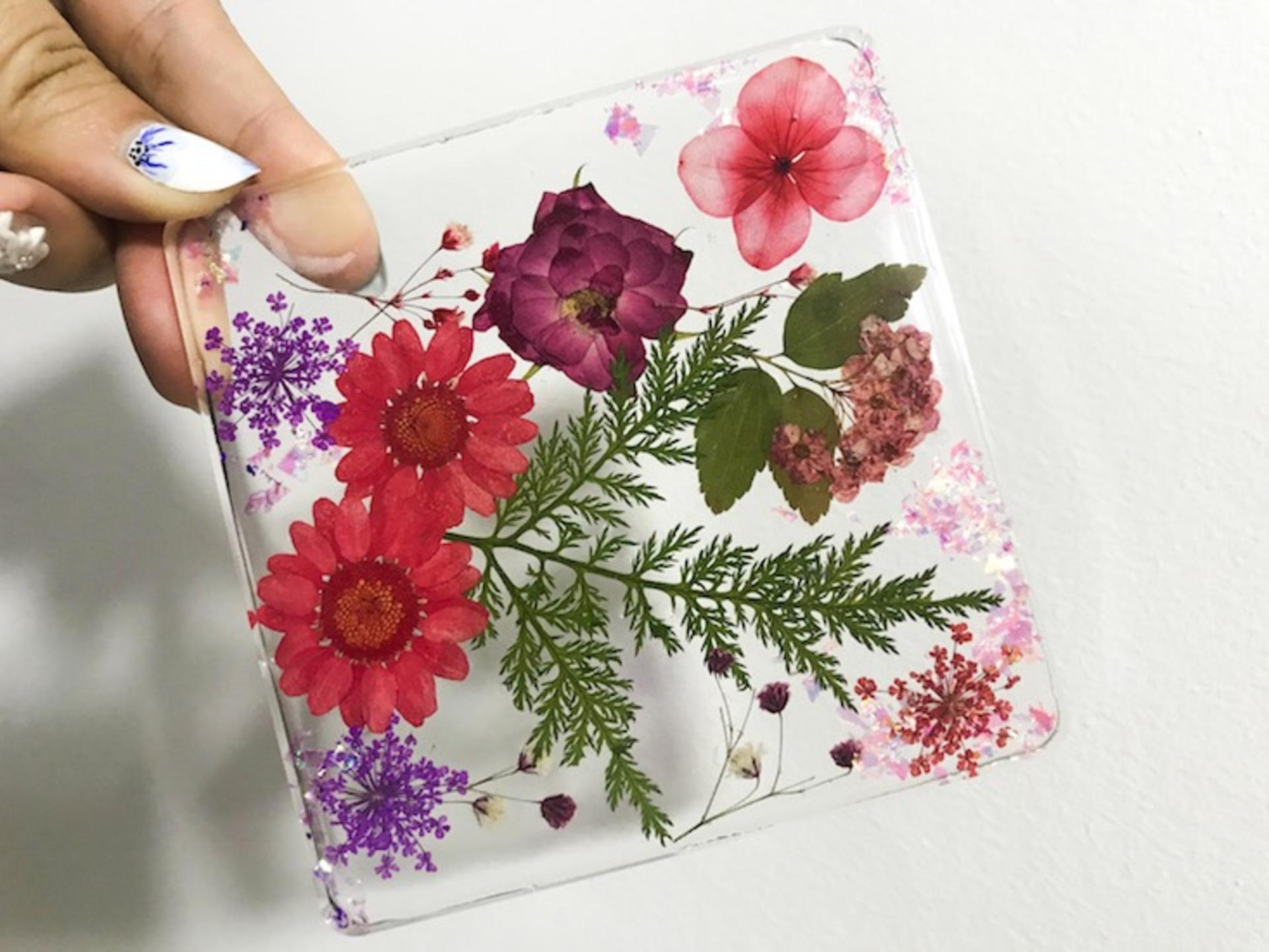 Resin Pour, Terrarium Workshops and DIY kit - Image 1