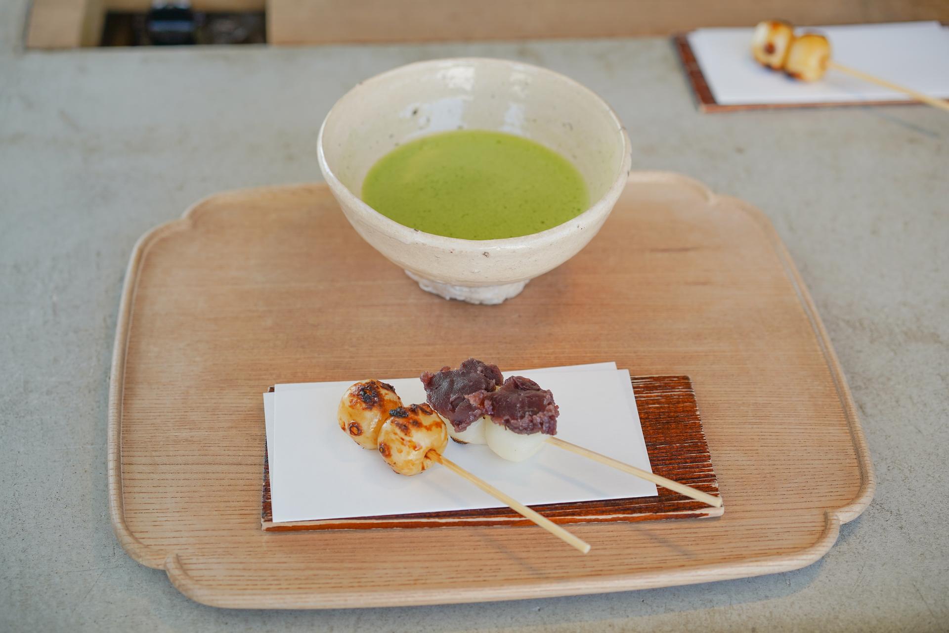 Osaka Castle & Local Neighborhoods 5h Bike Tour with Lunch - Thumbnail 20