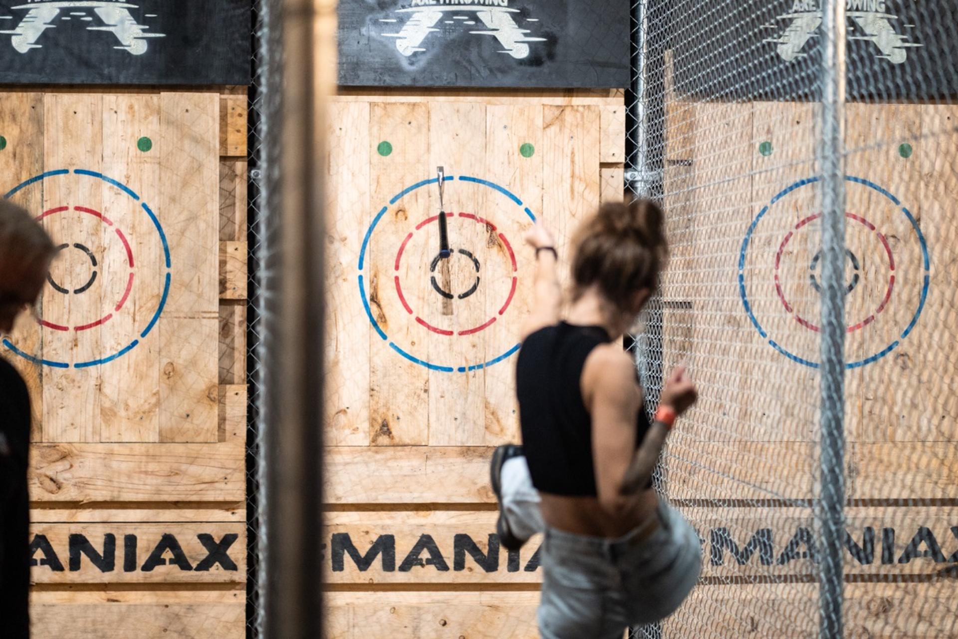 MANIAX Axe Throwing Experience in Melbourne - Thumbnail 2