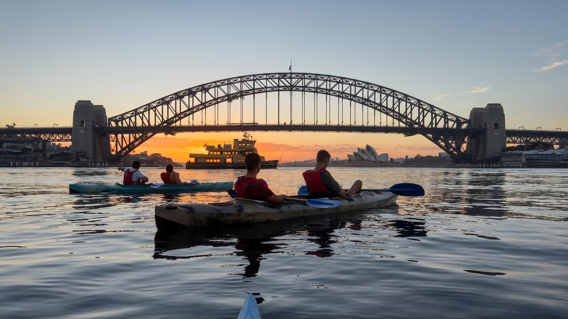 Sydney Sunrise Small-Group Kayak Tour: Harbour Bridge, Opera House - Thumbnail 19