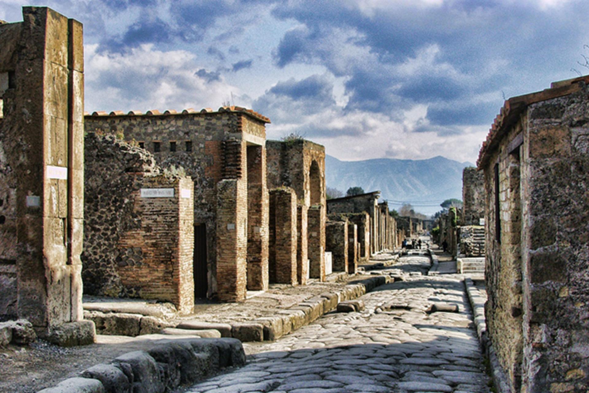 Naples and Pompeii Day Tour from Rome - Thumbnail 9