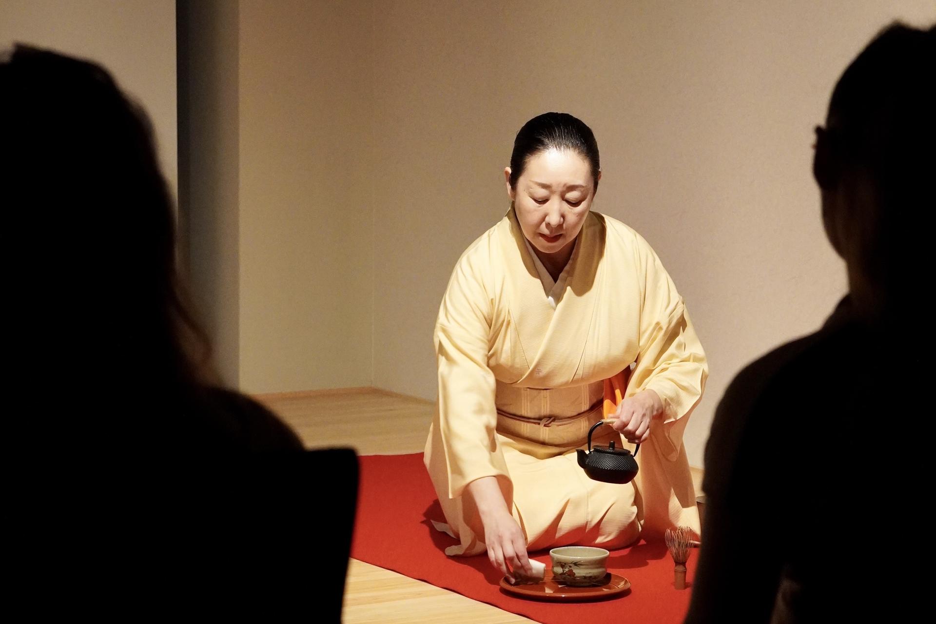 Kyoto: Enjoy traditional Japanese mai and odori dance  - Thumbnail 3