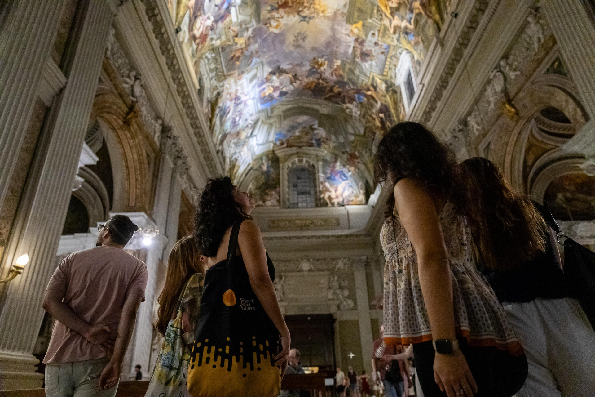 Rome City, Pantheon, and Trevi Fountain Night Walking Tour - Thumbnail 8