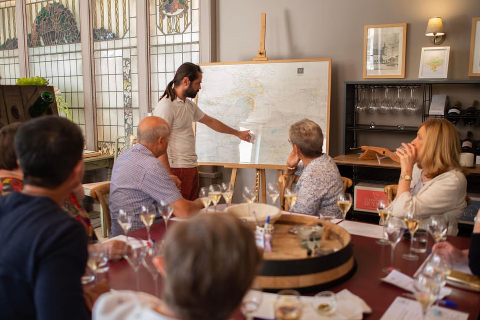 Maison Mumm, family growers tour with lunch in Reims - Thumbnail 6