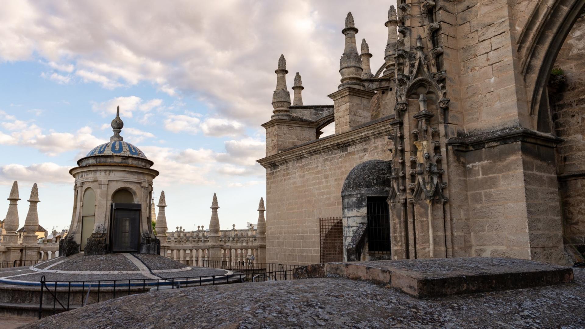 Cathedral of Seville Guided Tour  - Thumbnail 3