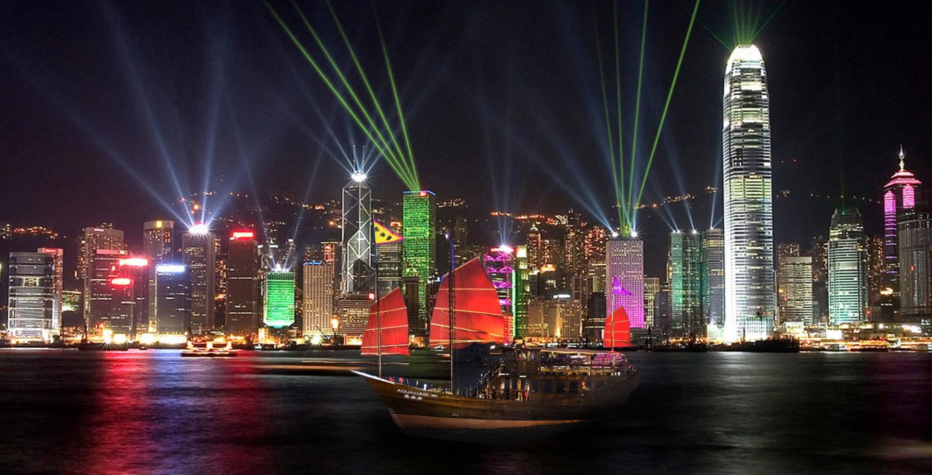Aqua Luna Victoria Harbour Cruise Experience - Thumbnail 5