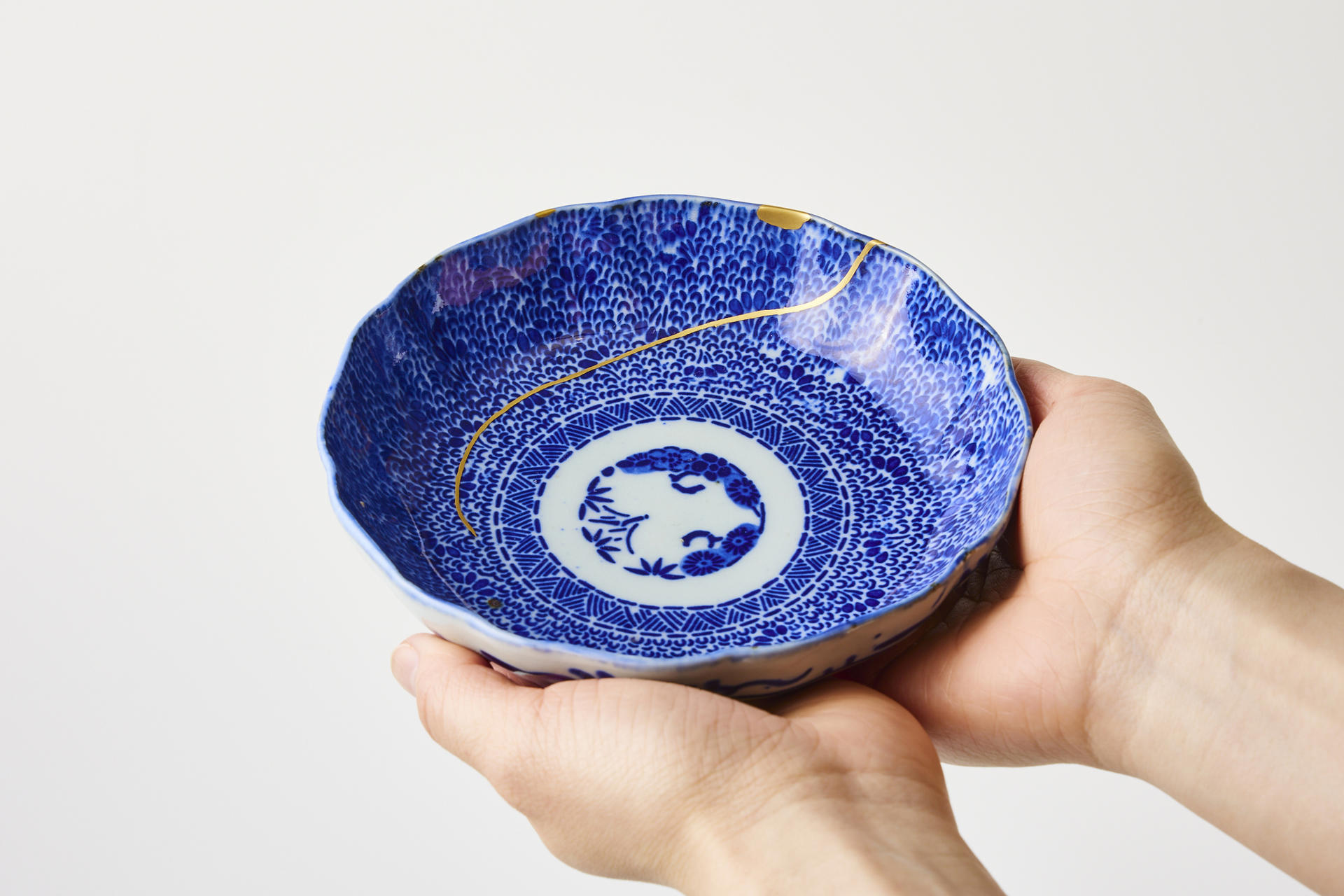 ASAKUSA Tokyo: Kintsugi Workshop with Gold - Thumbnail 6