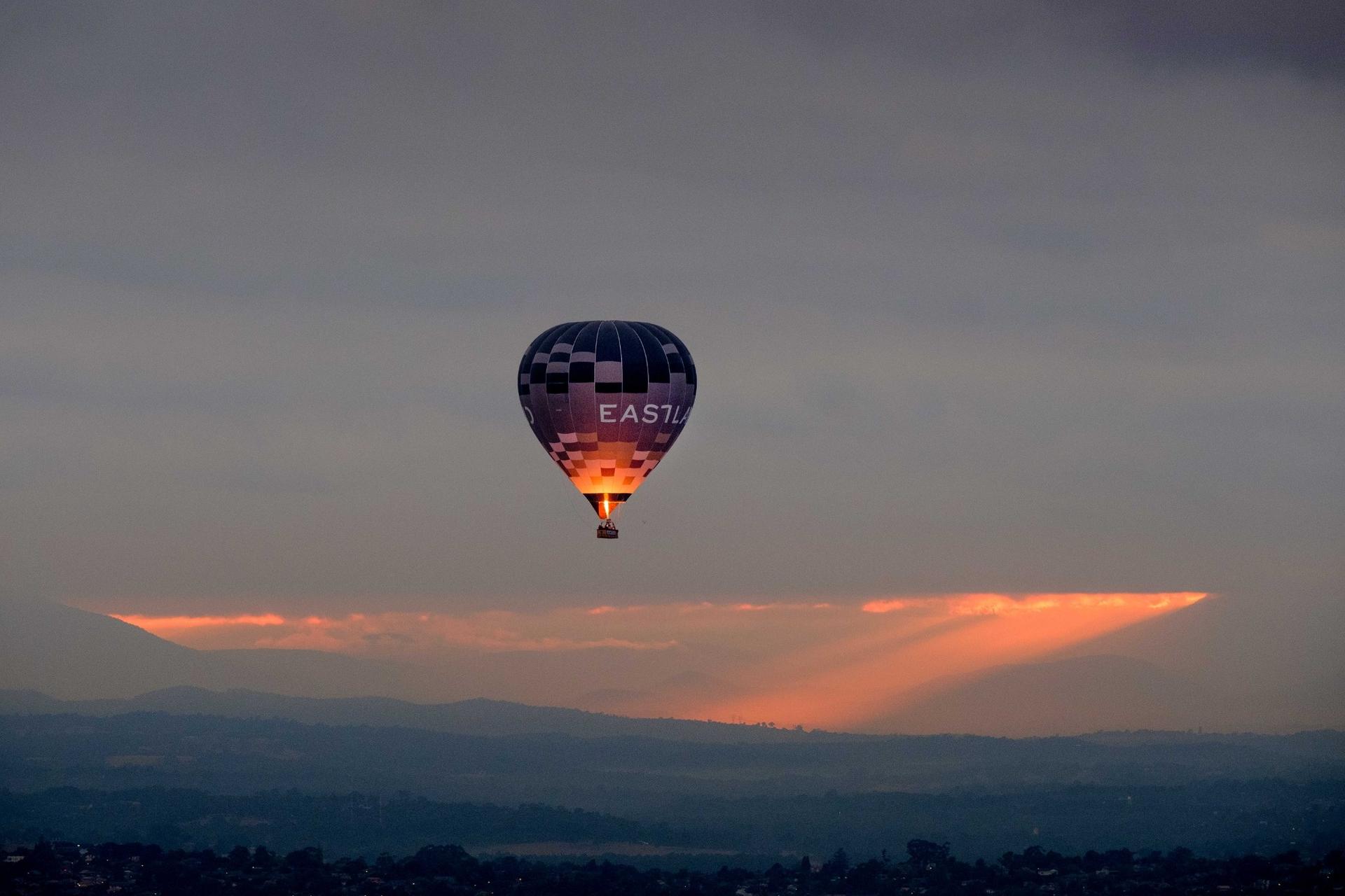 Hot Air Balloon Sunrise Flight Experience in Yarra Valley - Thumbnail 11