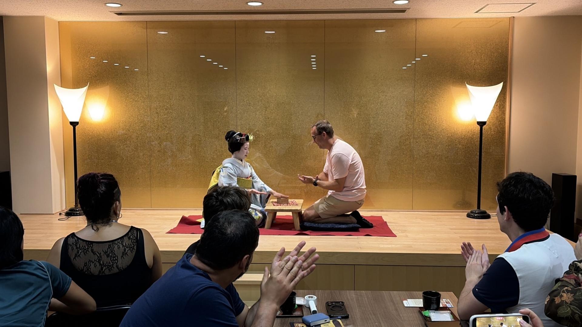 1-Hour Geisha/Maiko Show in Kyoto - Thumbnail 14