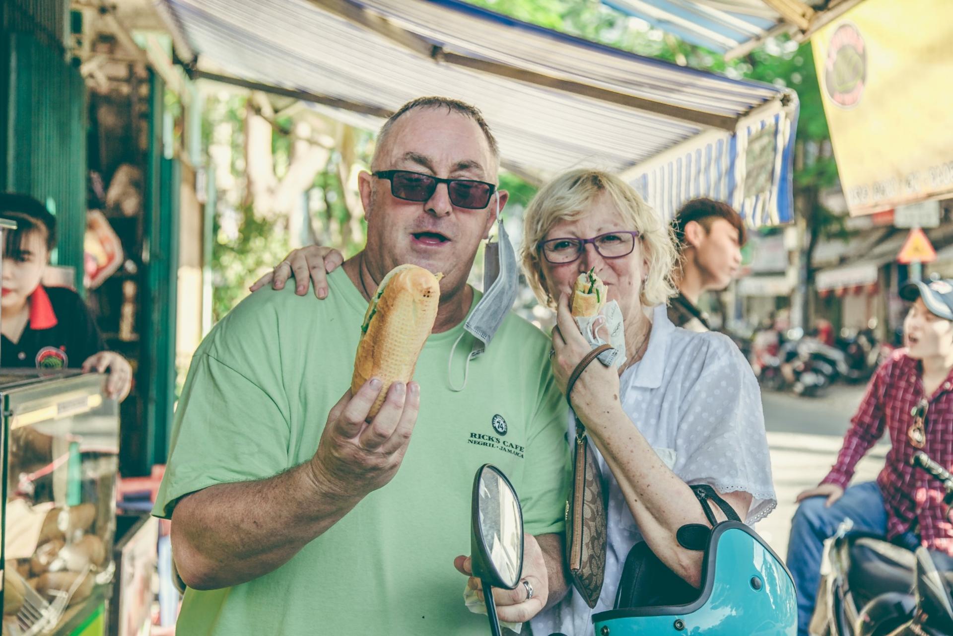 Premium Street Food Tour & Sightseeing on Scooter Ho Chi Minh City - Thumbnail 7