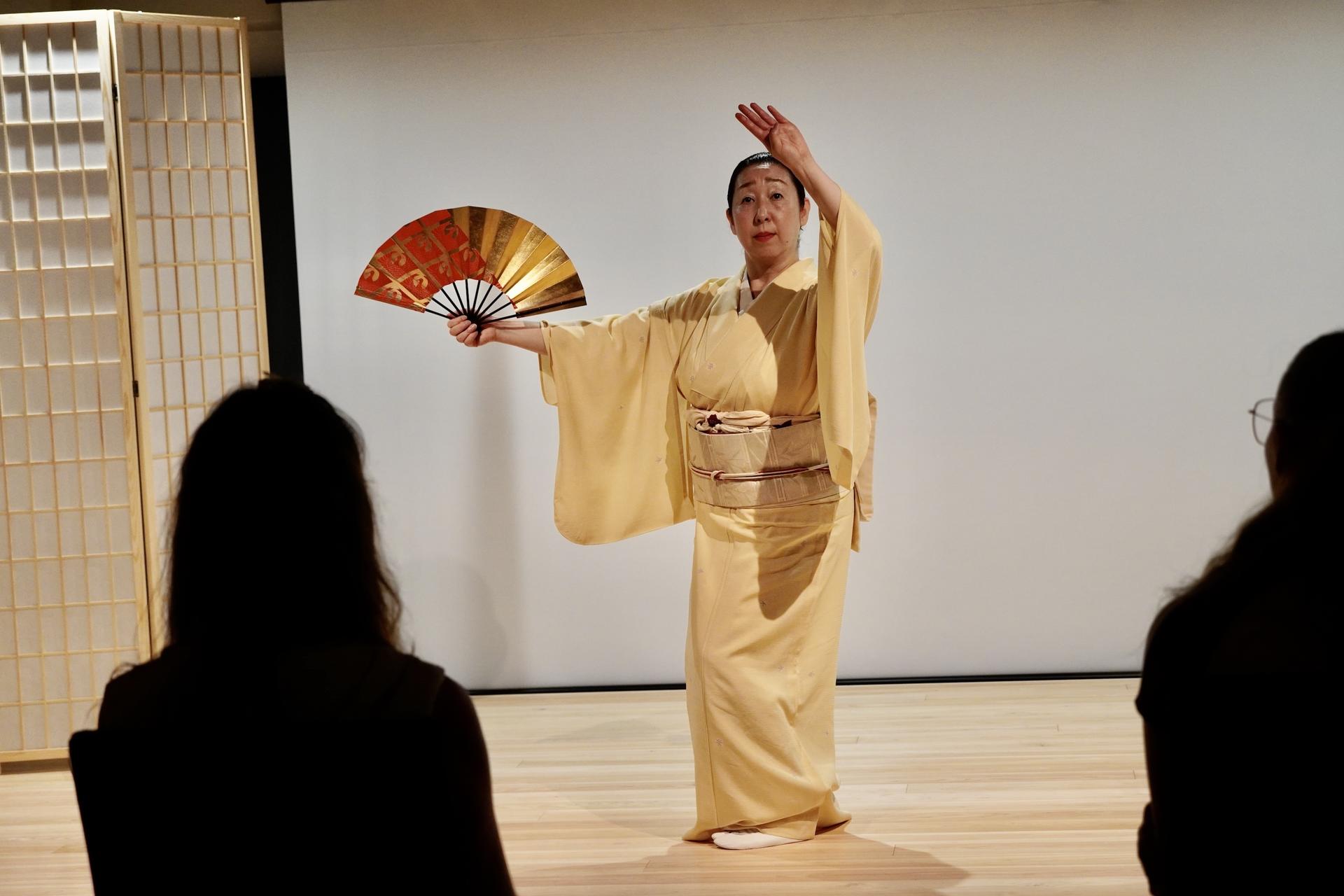 Kyoto: Enjoy traditional Japanese mai and odori dance  - Thumbnail 7