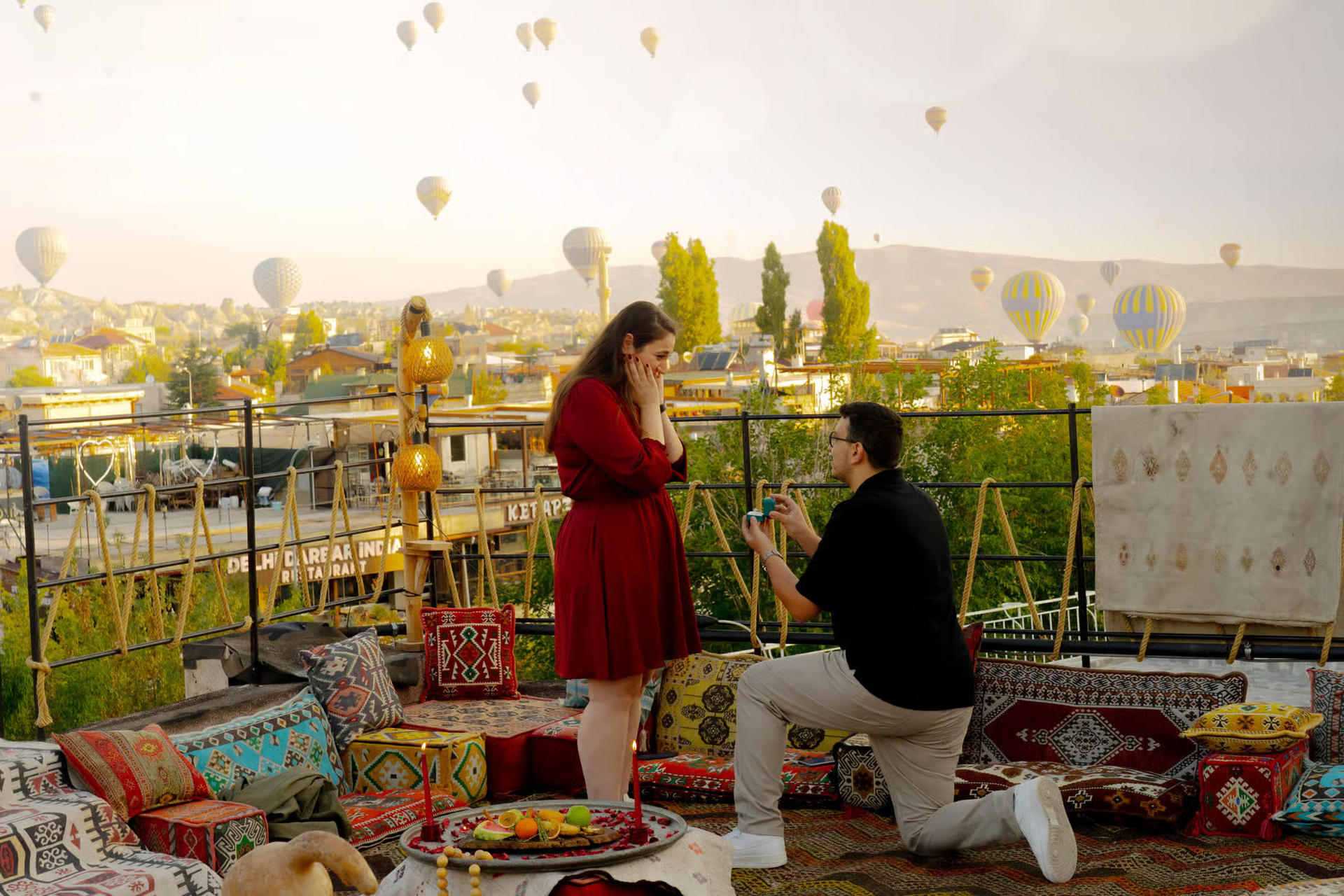 Cappadocia: Rooftop Photoshoot with Hot Air Balloons at Sunrise - Thumbnail 3