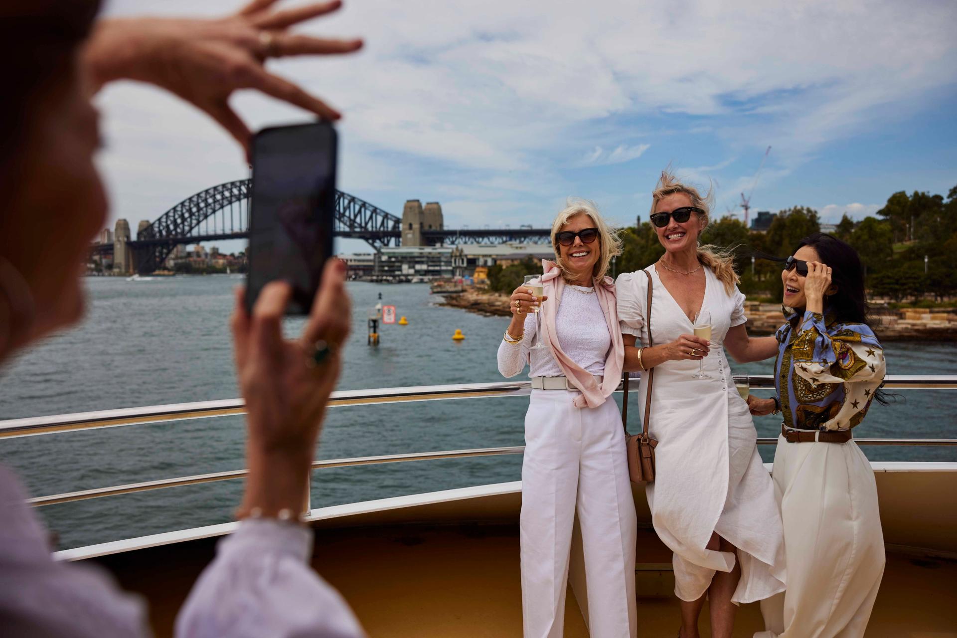 Sightseeing and High Tea Cruise Tour from Sydney Harbour - Thumbnail 4