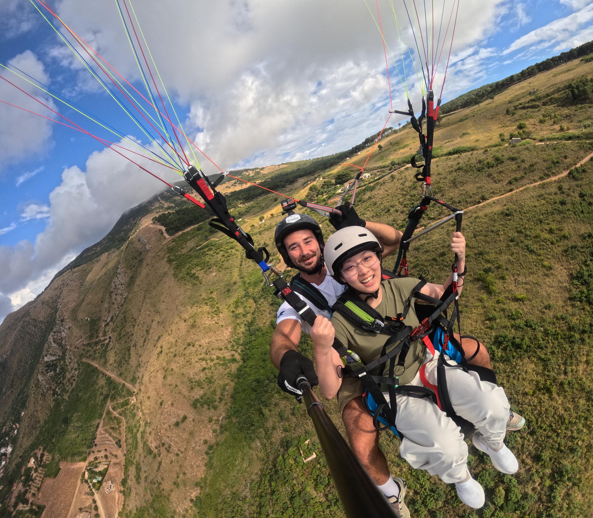 Tandem paragliding flight in Palermo - Image 1