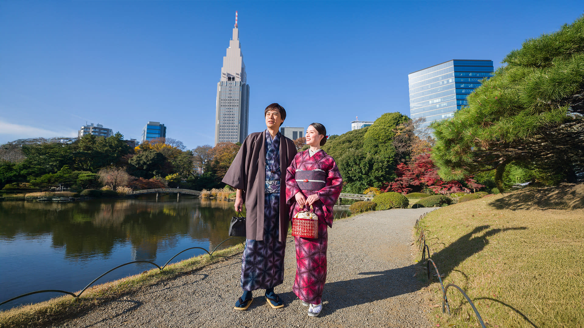 Kimono Rental inside Shinjuku Gyoen National Garden: KOUICHI STORE - Thumbnail 2