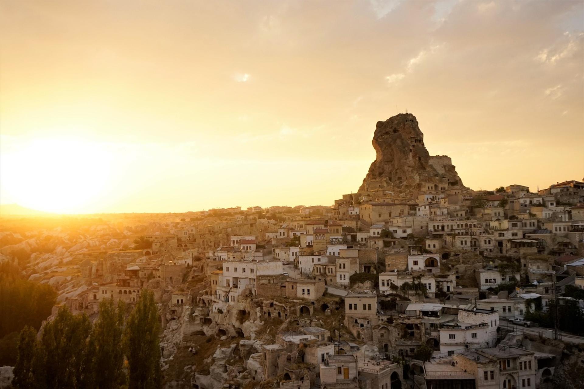 4 Days Istanbul and Cappadocia Tour w/cave hotel+optional balloon - Thumbnail 13