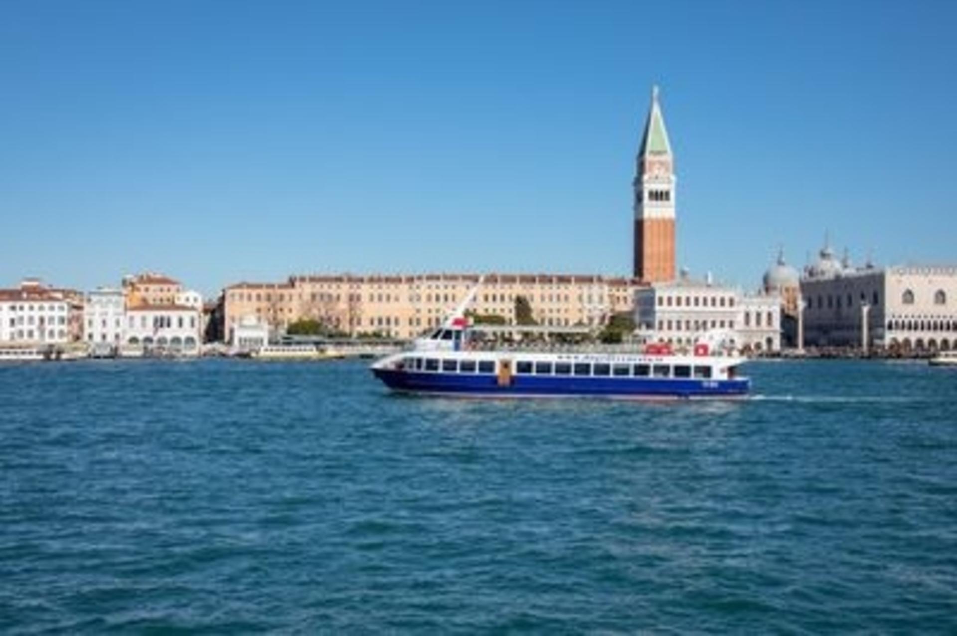 Murano, Burano, and Torcello Islands Tour from Venice - Thumbnail 2