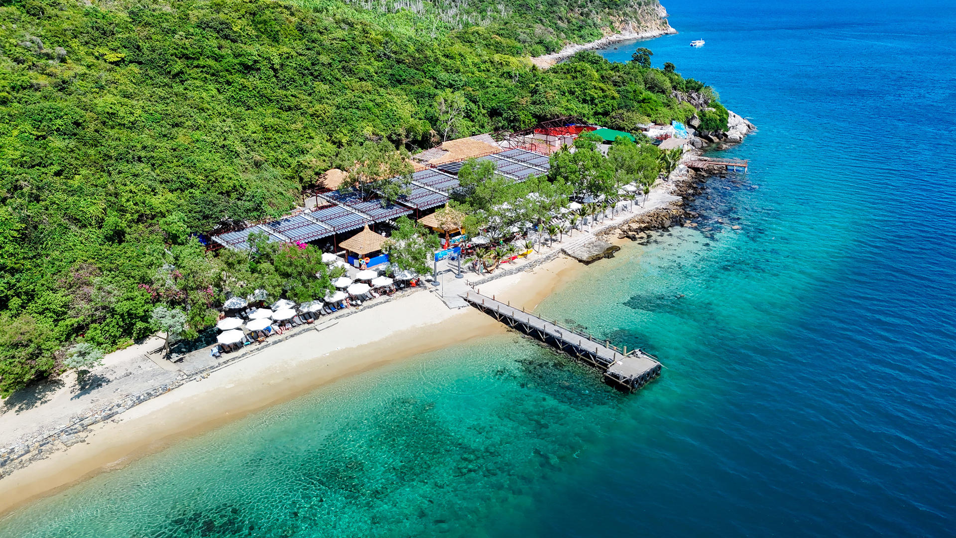 Nha Trang Half-Day Snorkeling Adventure with BBQ Onboard - Thumbnail 27