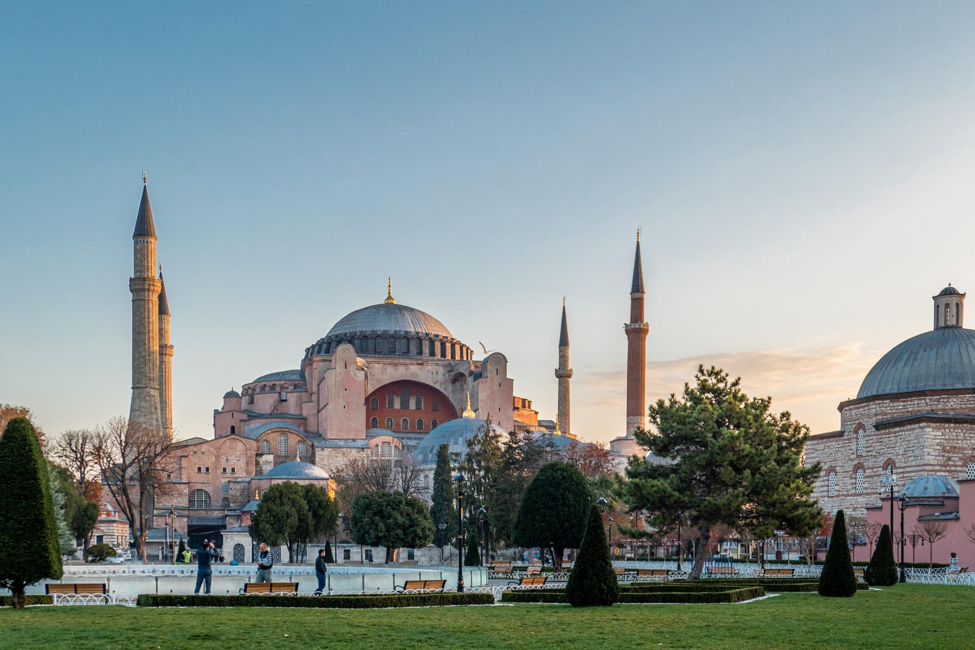 Istanbul Mosques Tour with Hagia Sophia Skip-the-Line Entry - Thumbnail 8
