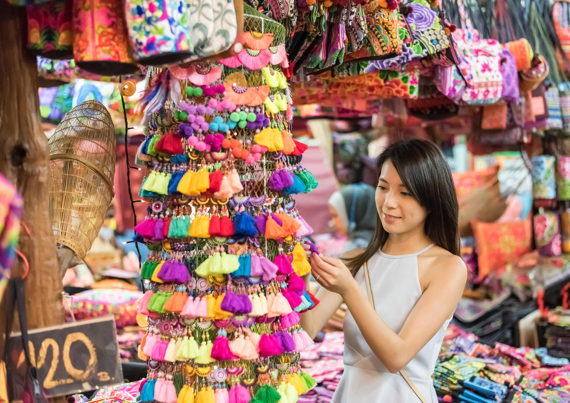 Chatuchak Weekend Market Half Day Tour in Bangkok by MyProGuide Thailand - Thumbnail 6