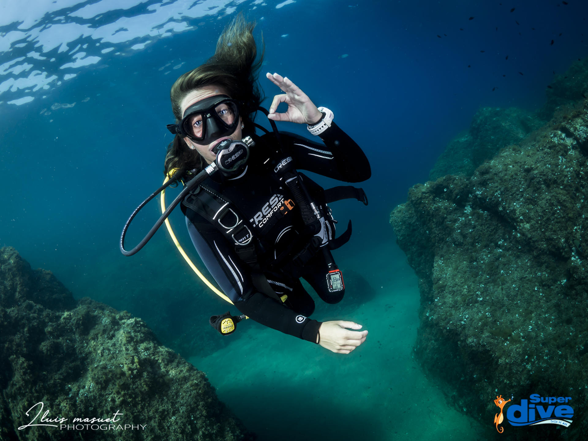 Barcelona's Dive Recharge: Scuba Refresher with PADI 5* Dive Center - Image 1