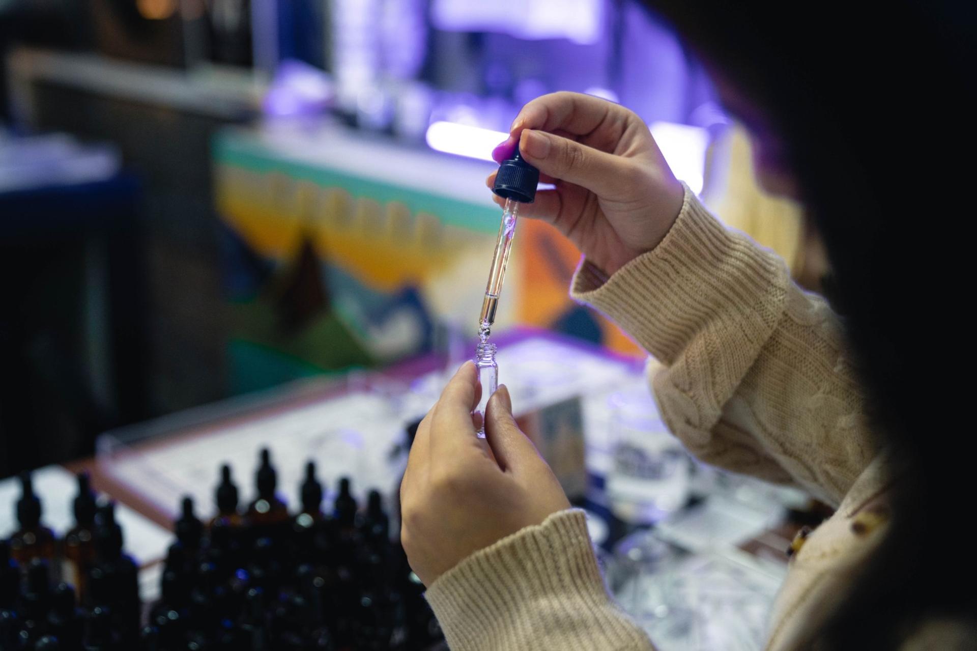 Perfume Workshop in Singapore by Oo La Lab - Thumbnail 3