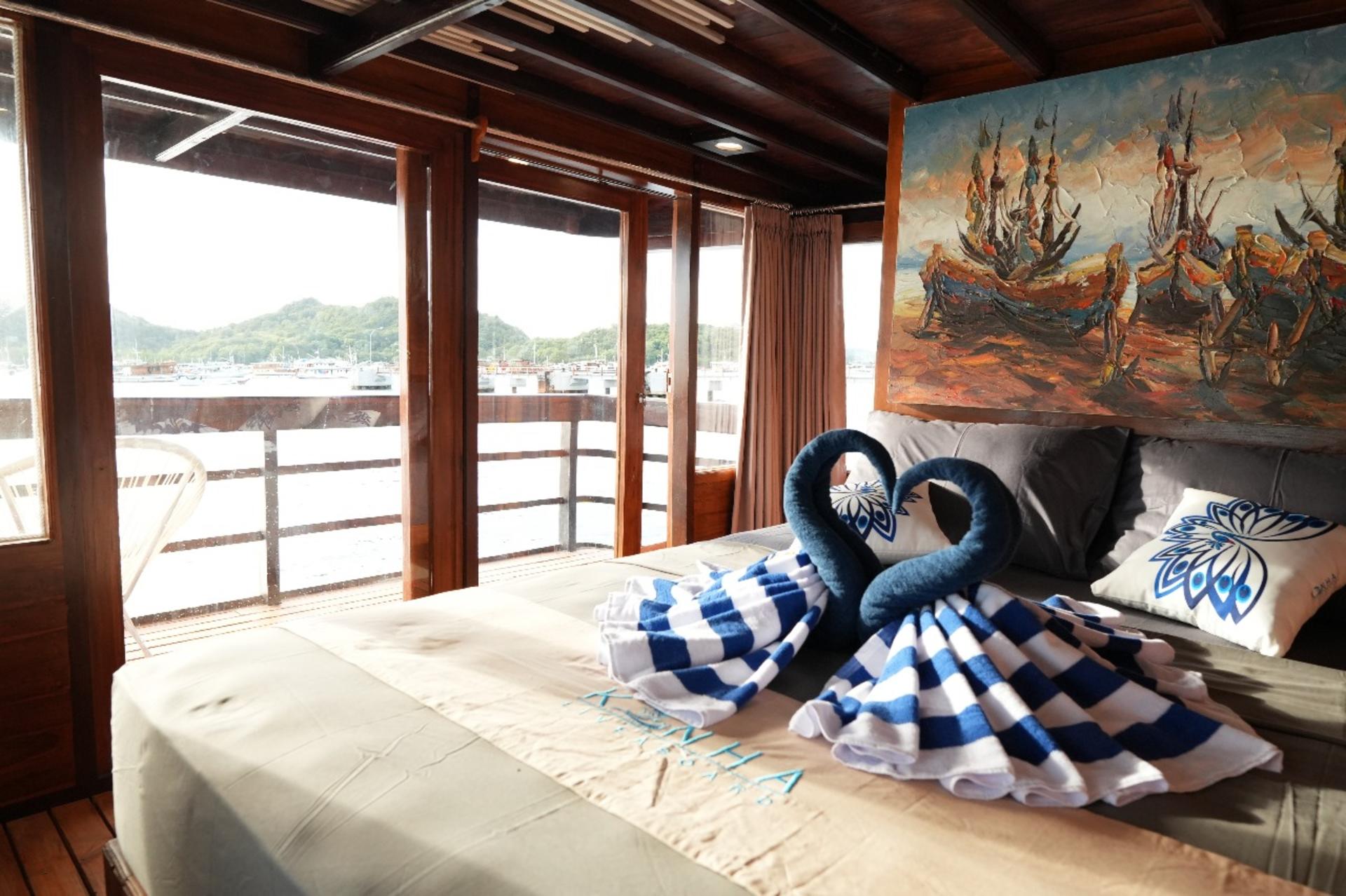 [Luxury Phinisi] 3D2N Sailing Liveaboard from Labuan Bajo - Thumbnail 28