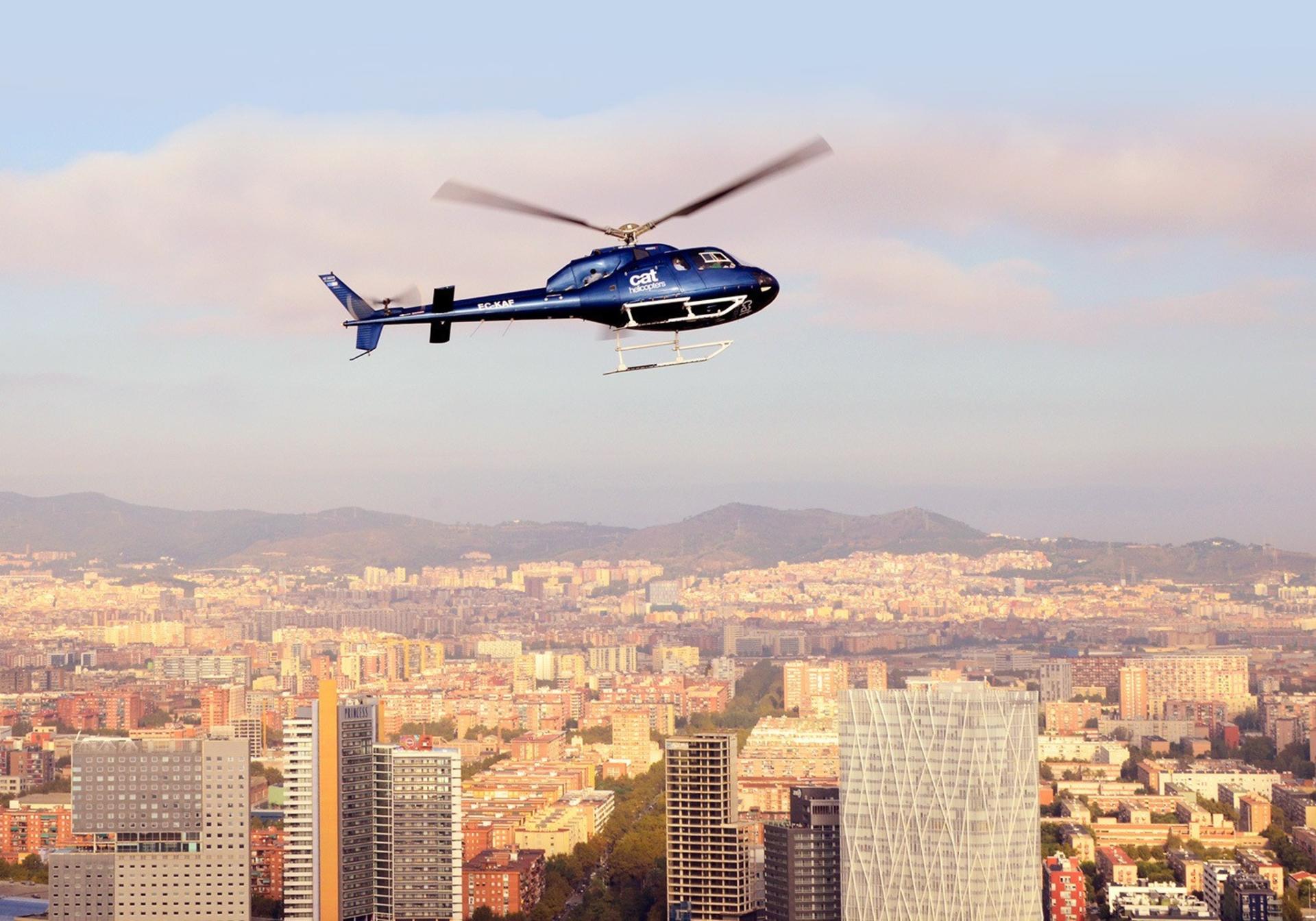 Barcelona Coastline Helicopter Flight with Boat Transfer - Thumbnail 3