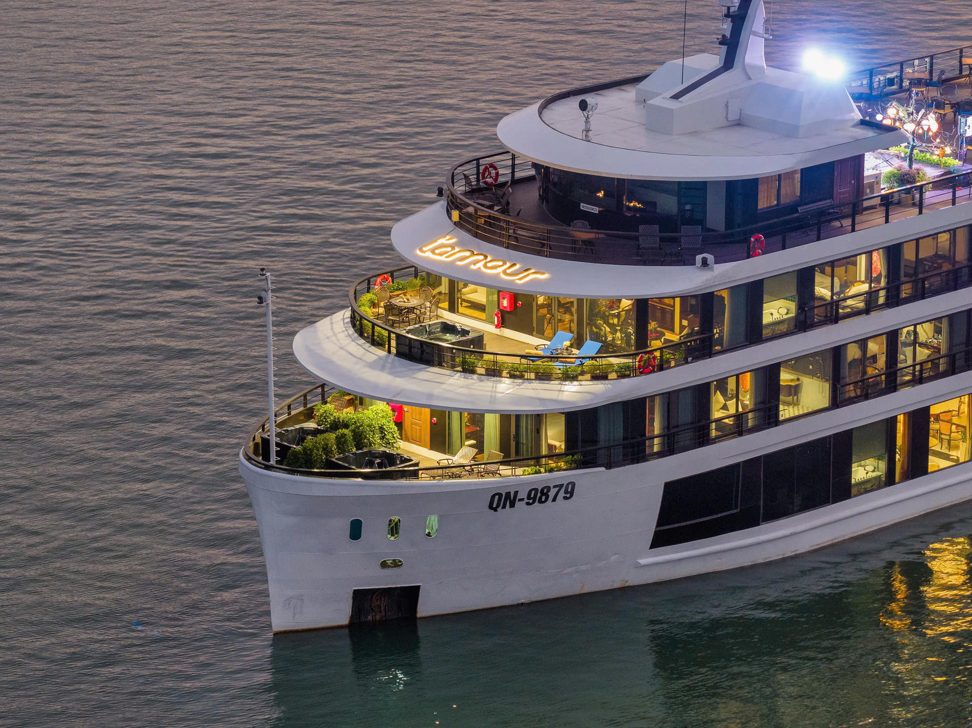 L'Amour 2D1N Cruise: Ha Long Bay with Sung Sot & Ti Top - Thumbnail 23