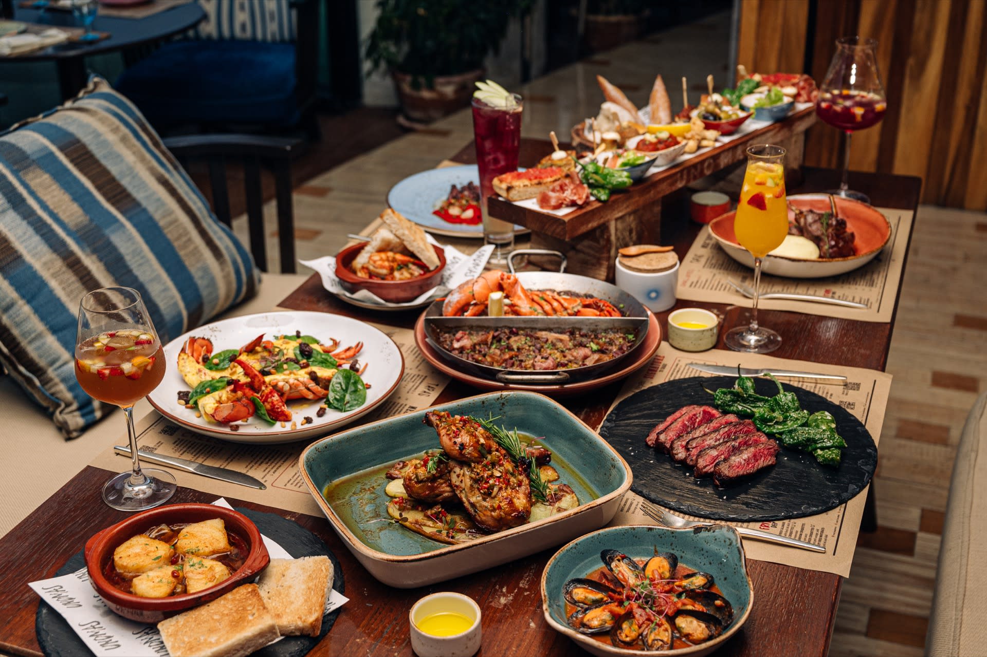 UNO MAS at Centara Grand Central World - Thumbnail 14