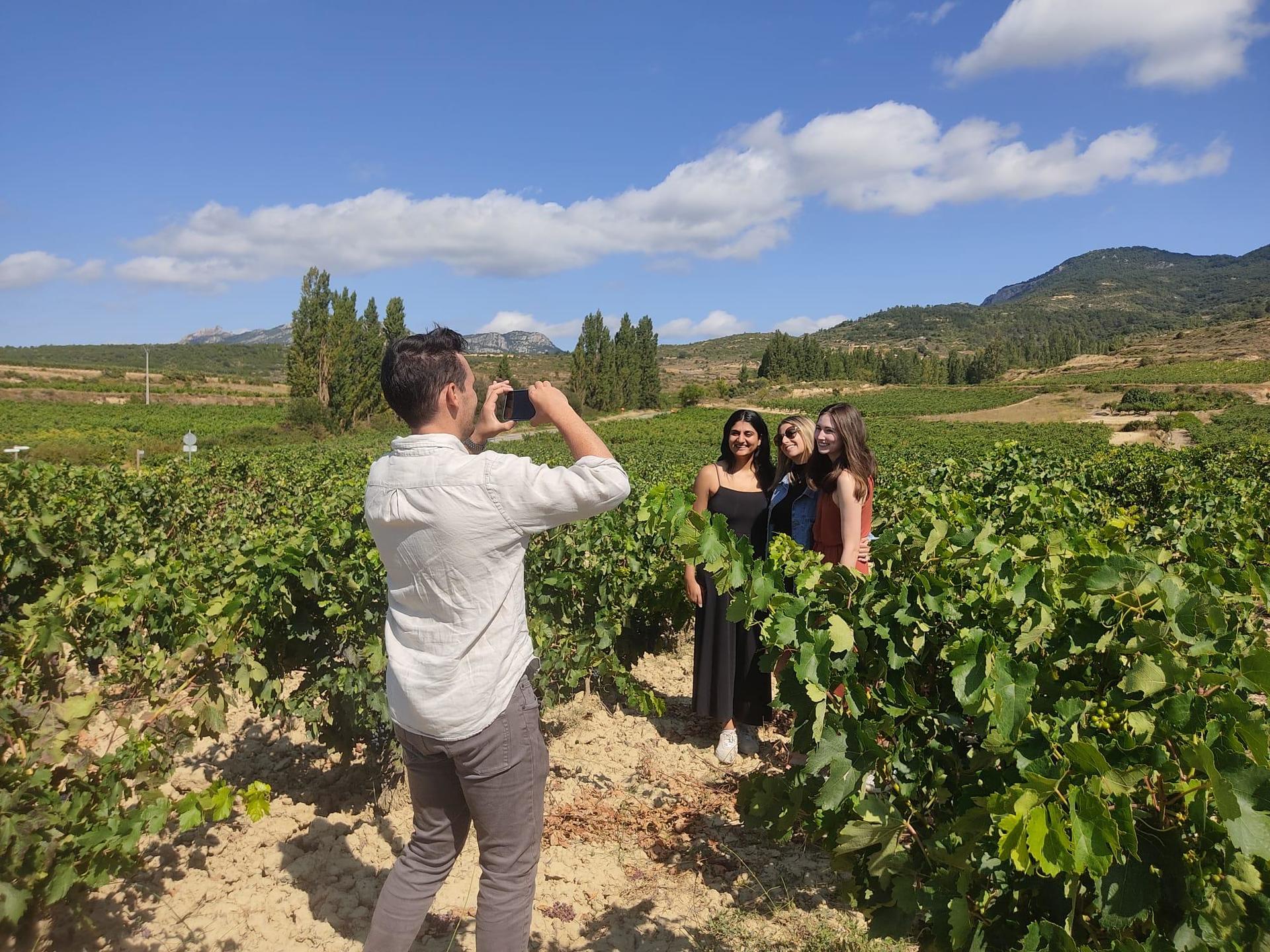 San Sebastian to La Rioja wine experience with tastings and vineyard visits - Thumbnail 2