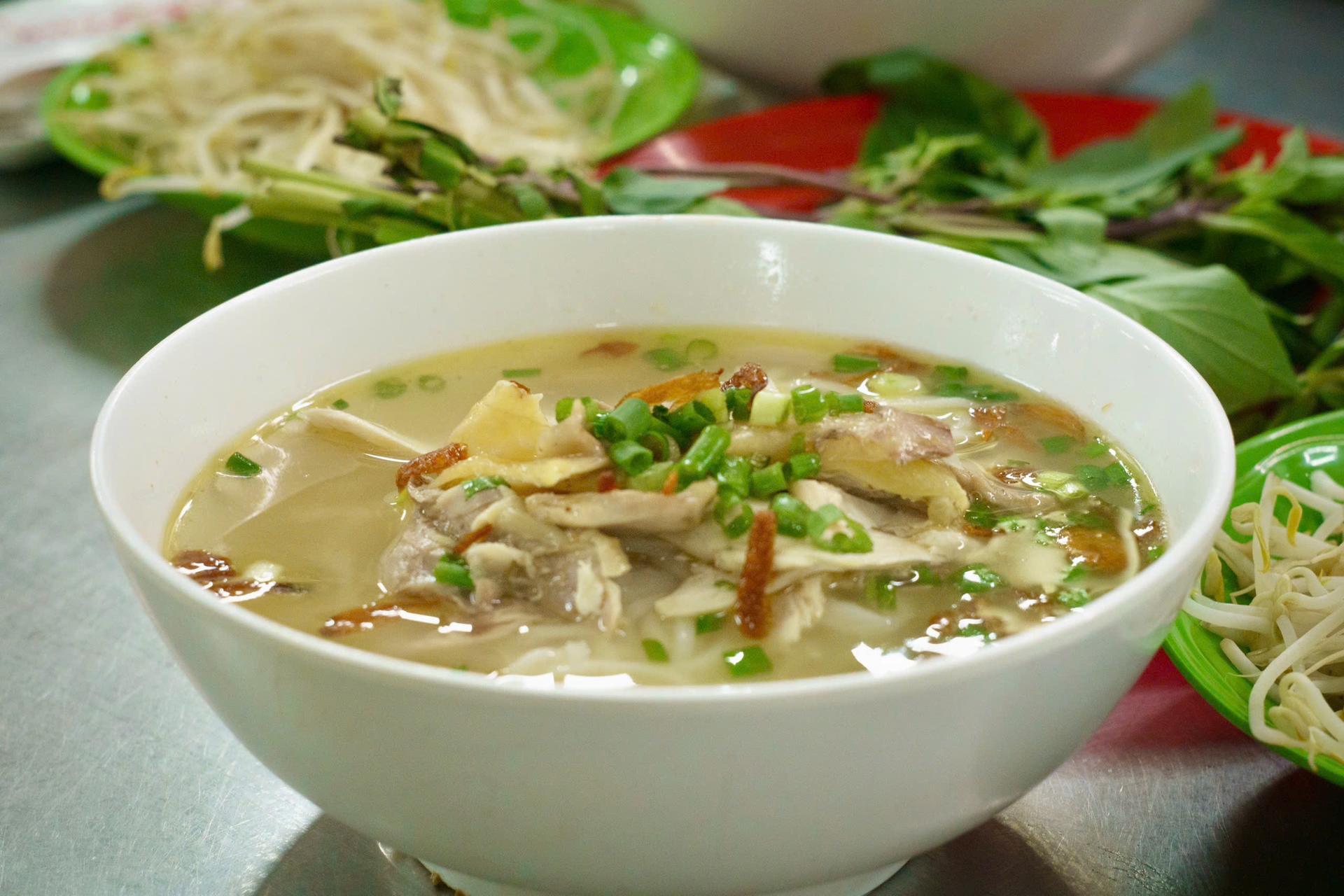 Ho Chi Minh City: Walking Street Food Tour with 12 Local Tastings - Thumbnail 28