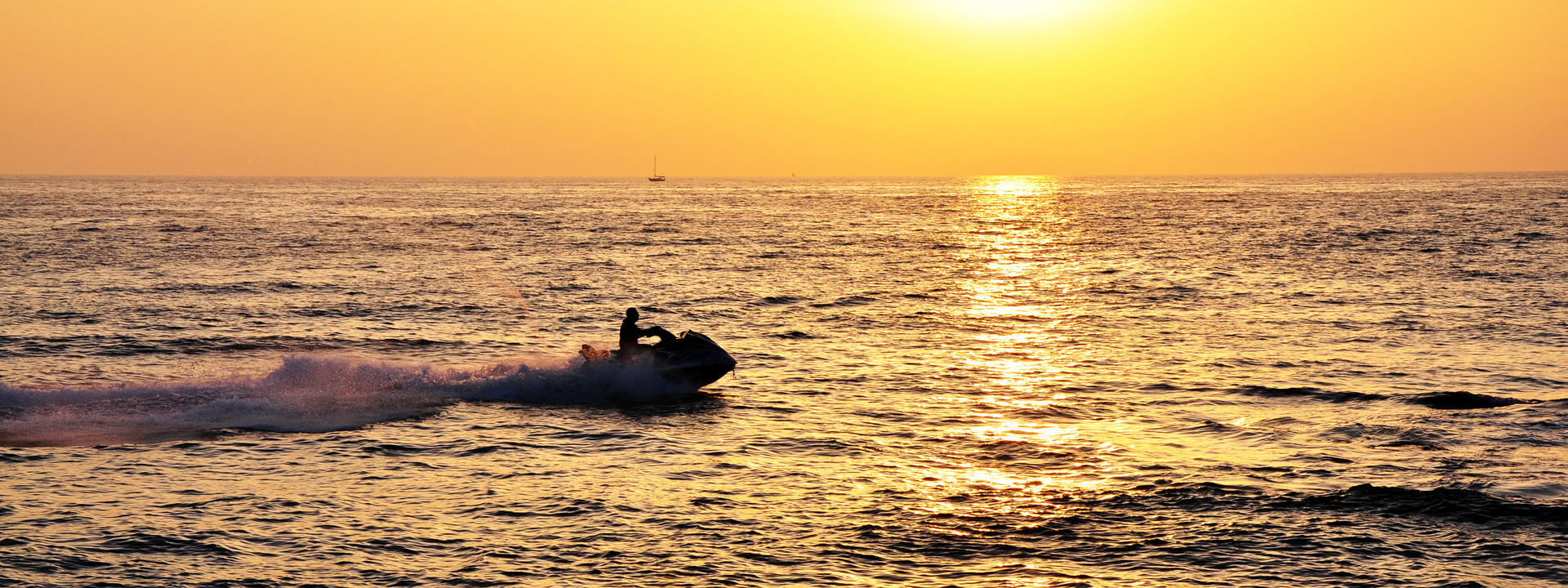Jet Ski Island Tours in Gold Coast - Image 1