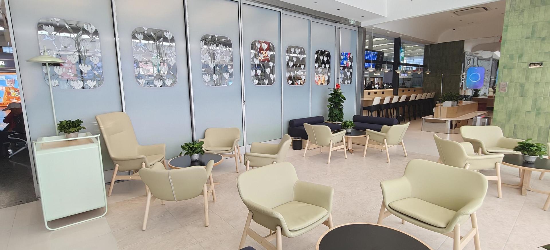 Shanghai Hongqiao Station High speed Railway Lounge - Thumbnail 2