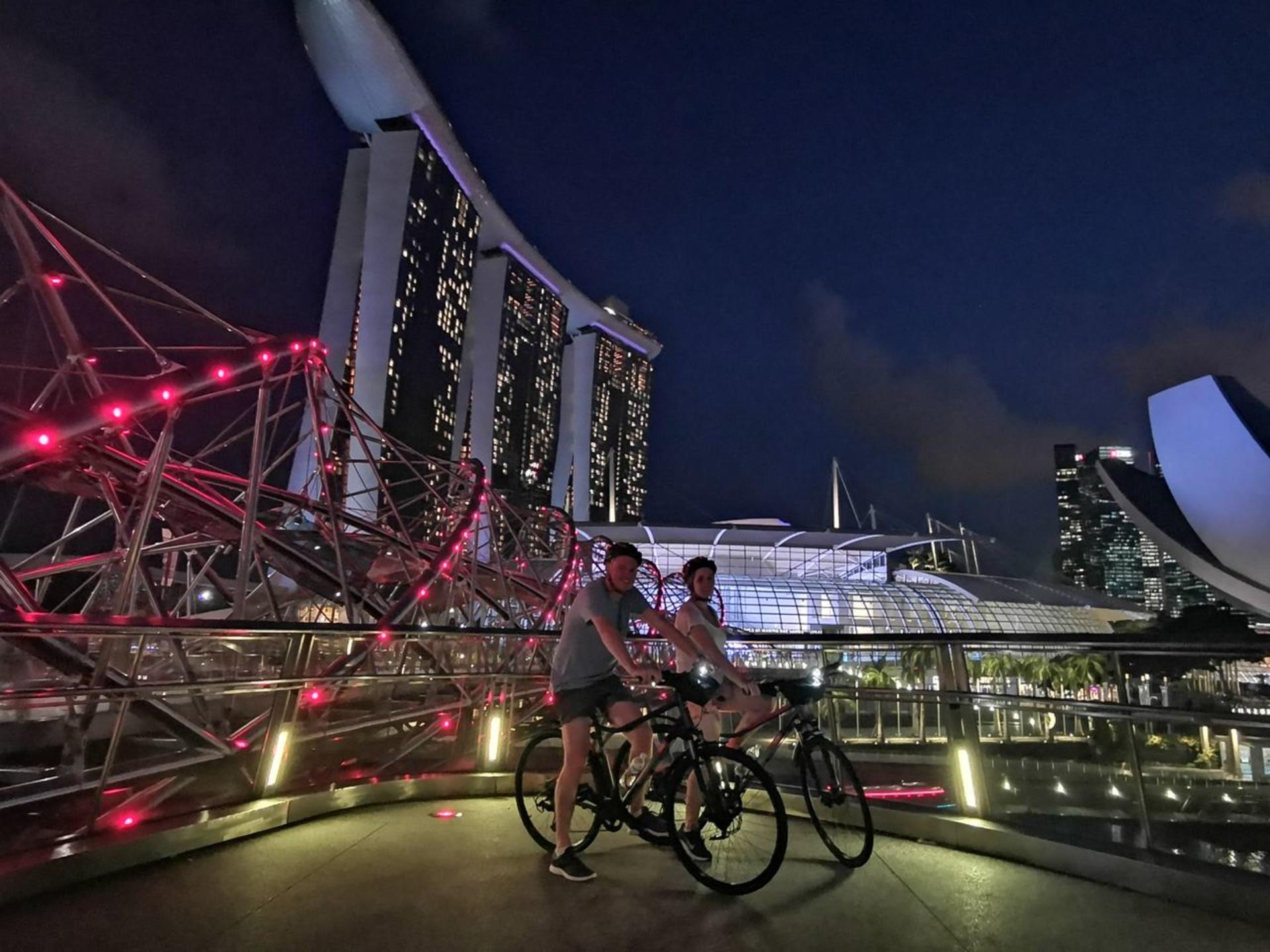 Singapore Marina Bay Night Guided Bike Tour - Thumbnail 5