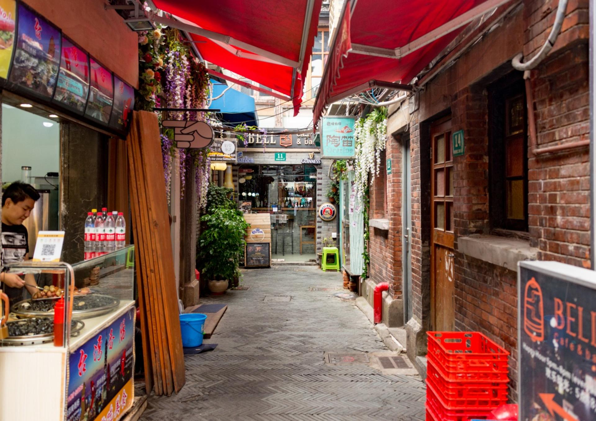 Private Shanghai Classic Full Day Bike Tour - Thumbnail 4