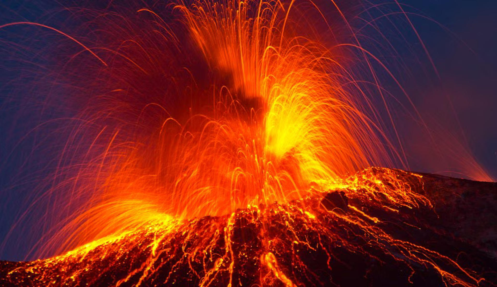 Hilo Volcano Land One Day Tour - Thumbnail 3
