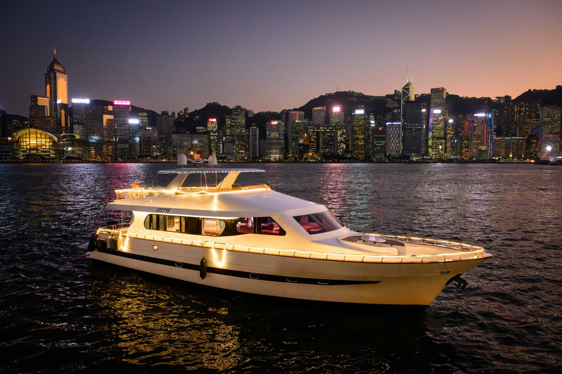 Hong Kong Starlight Night Tour Western-style luxury yacht cruises - Image 1