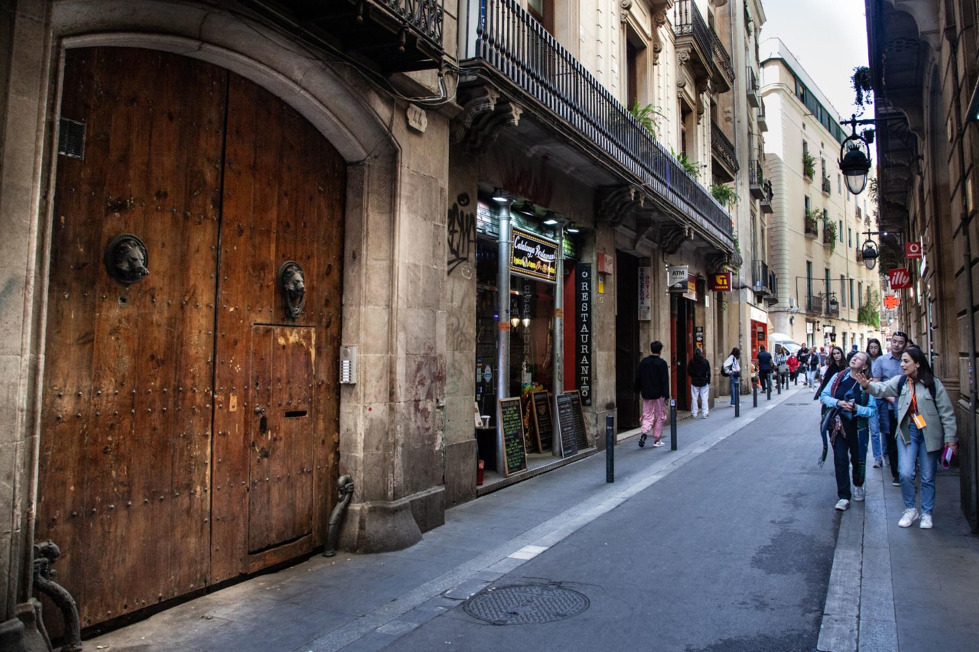 Picasso Walking Tour and Museum - Thumbnail 6