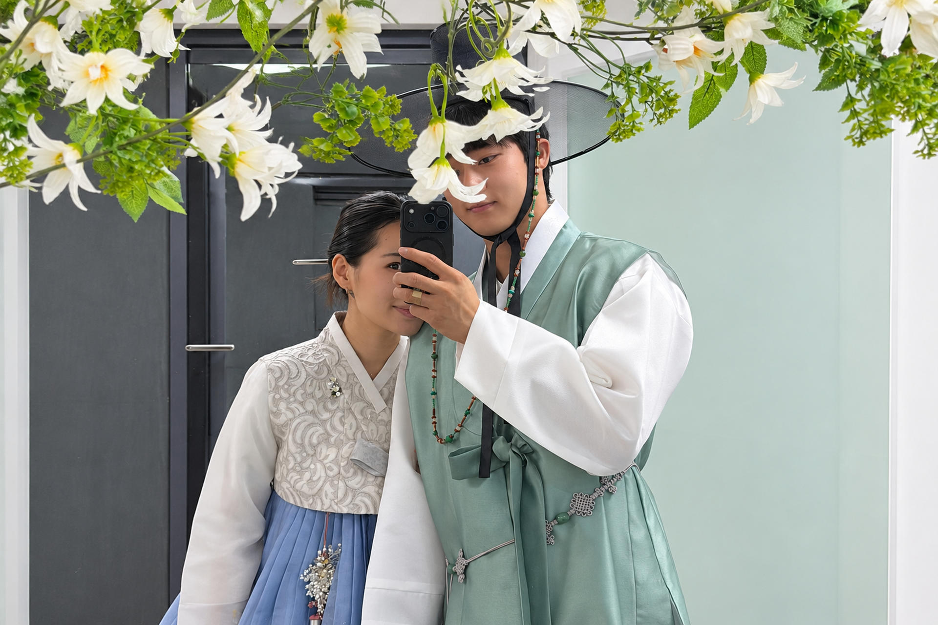 Seoul Personal Color & Skin Analysis Experience near Gyeongbokgung - Thumbnail 20