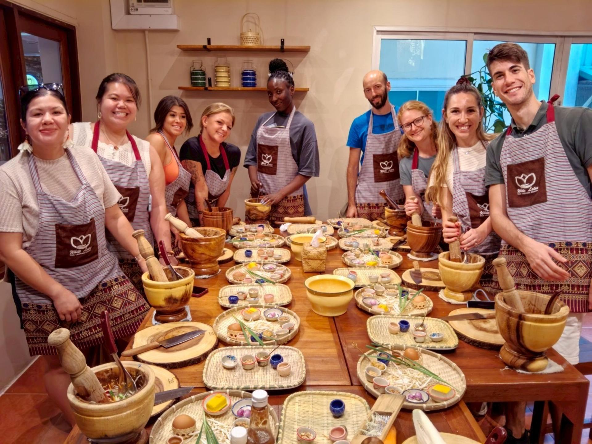 White Lotus Thai Cooking Class in Bangkok - Thumbnail 4