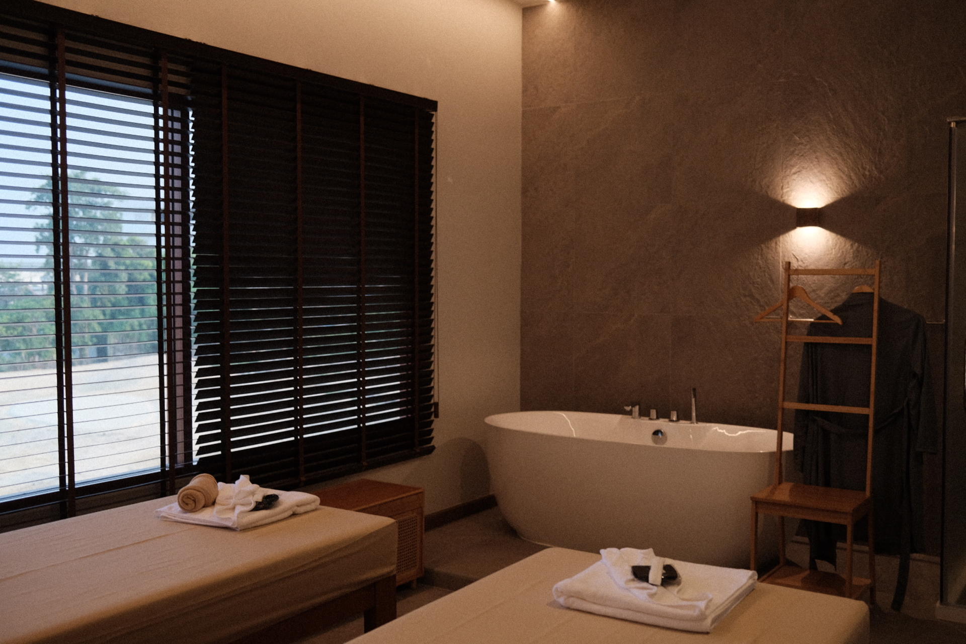 Raksa Massage & Spa at Golf Channel Center in Bangkok - Image 1