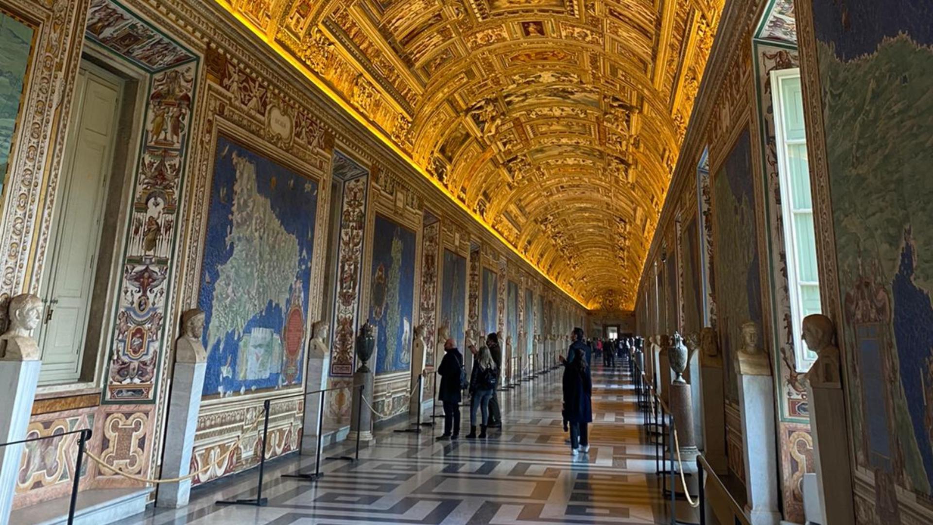 Vatican Museums, Sistine Chapel, St. Peter's Basilica private tour  - Thumbnail 5