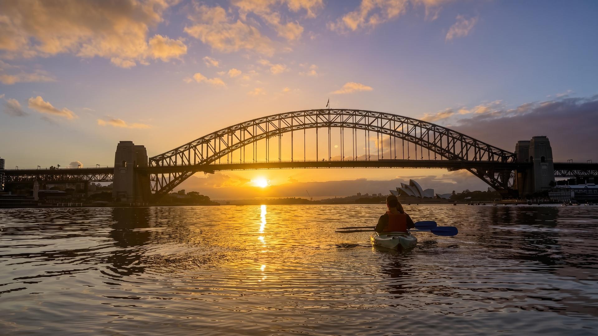 Sydney Sunrise Small-Group Kayak Tour: Harbour Bridge, Opera House - Thumbnail 27
