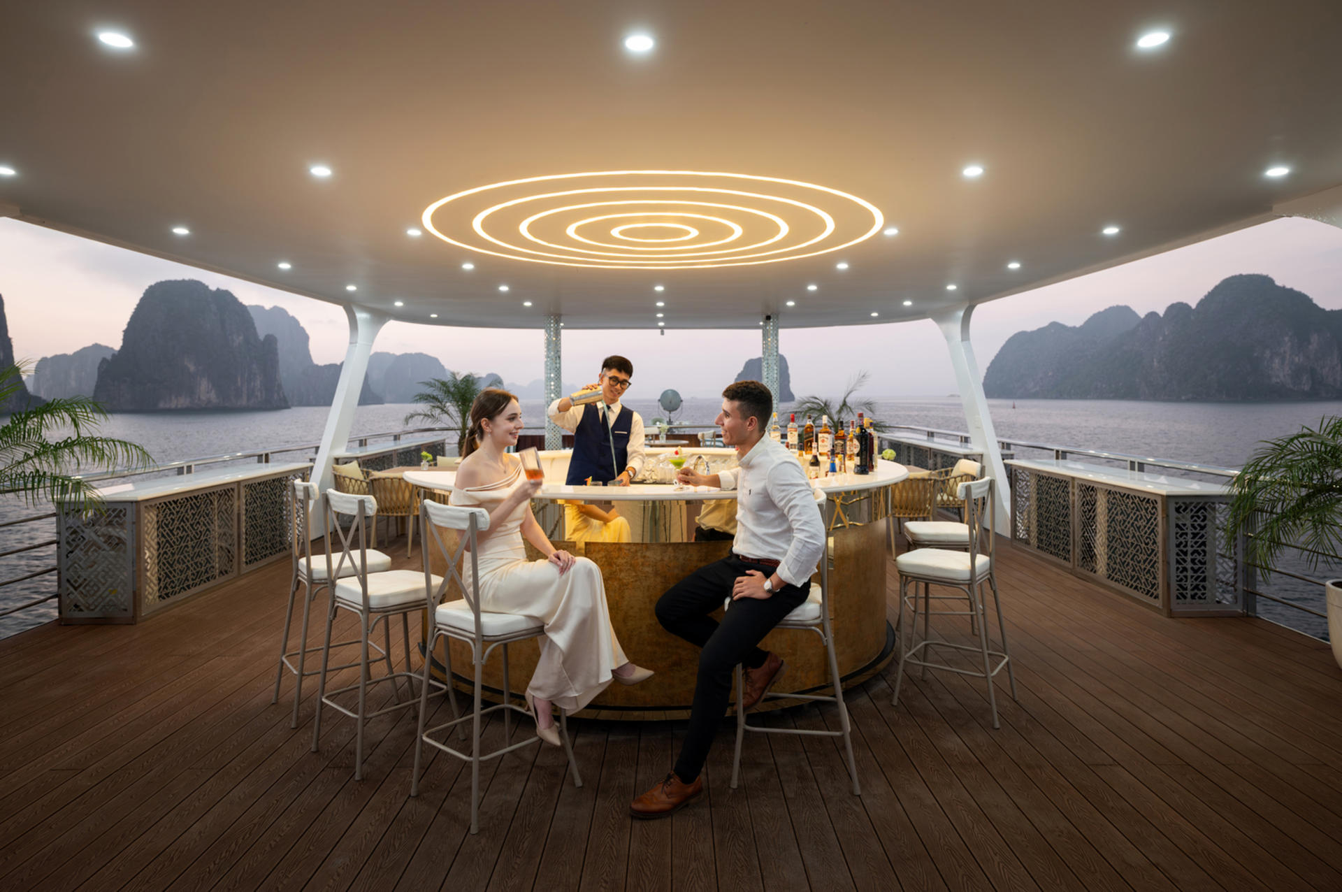 Hercules Grand Luxury Day Cruise: Ha Long Bay, Sung Sot, Ti Top - Thumbnail 16