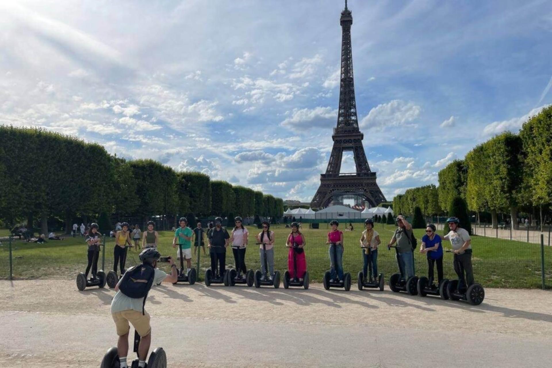 60-minute Guided Segway Tour in Paris - Thumbnail 6