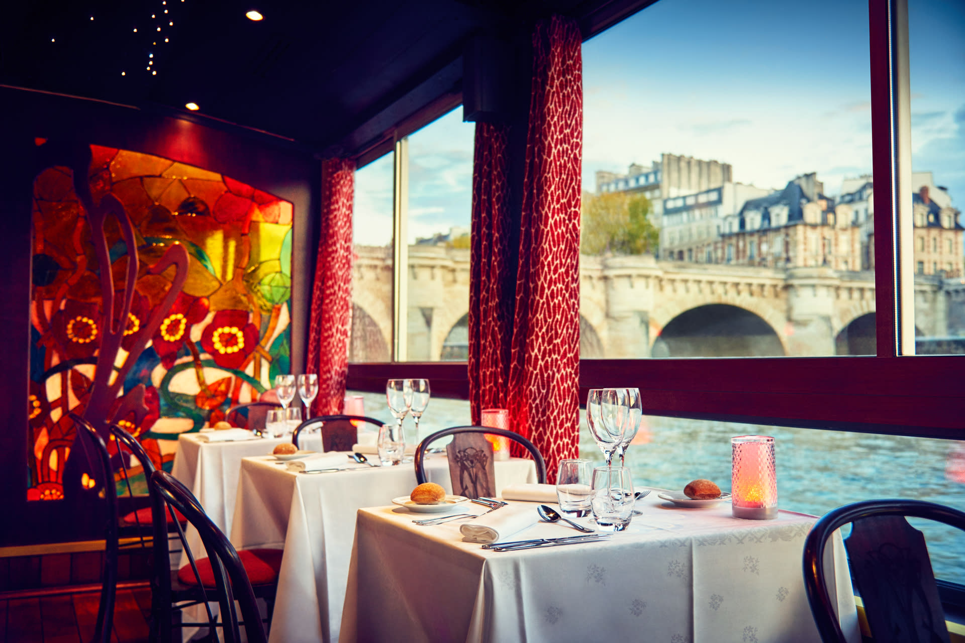 Maxim's Dinner Cruise on Seine River with Live Pianist Onboard - Thumbnail 2
