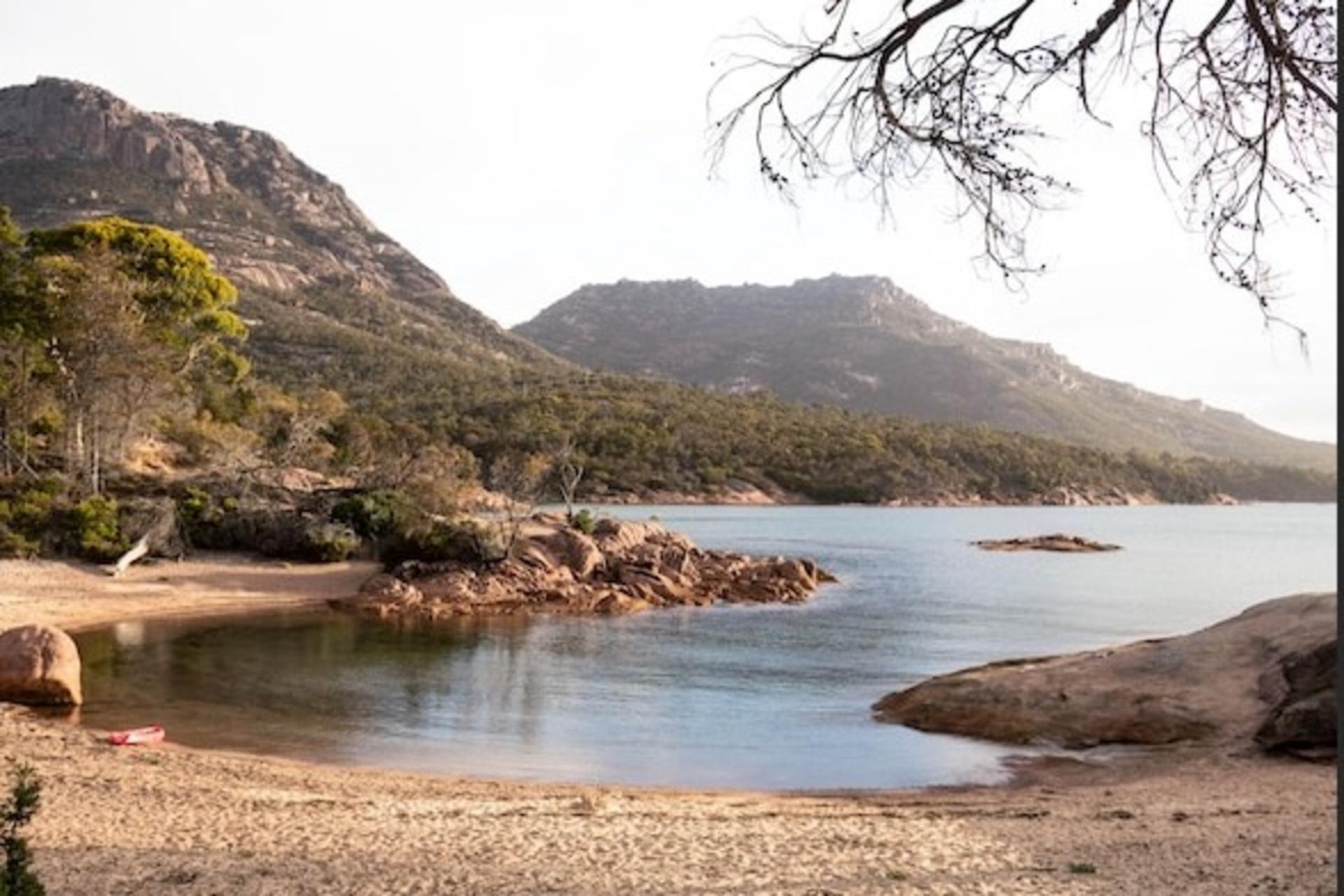 Freycinet National Park and Wineglass Bay Scenic Tour - Thumbnail 2
