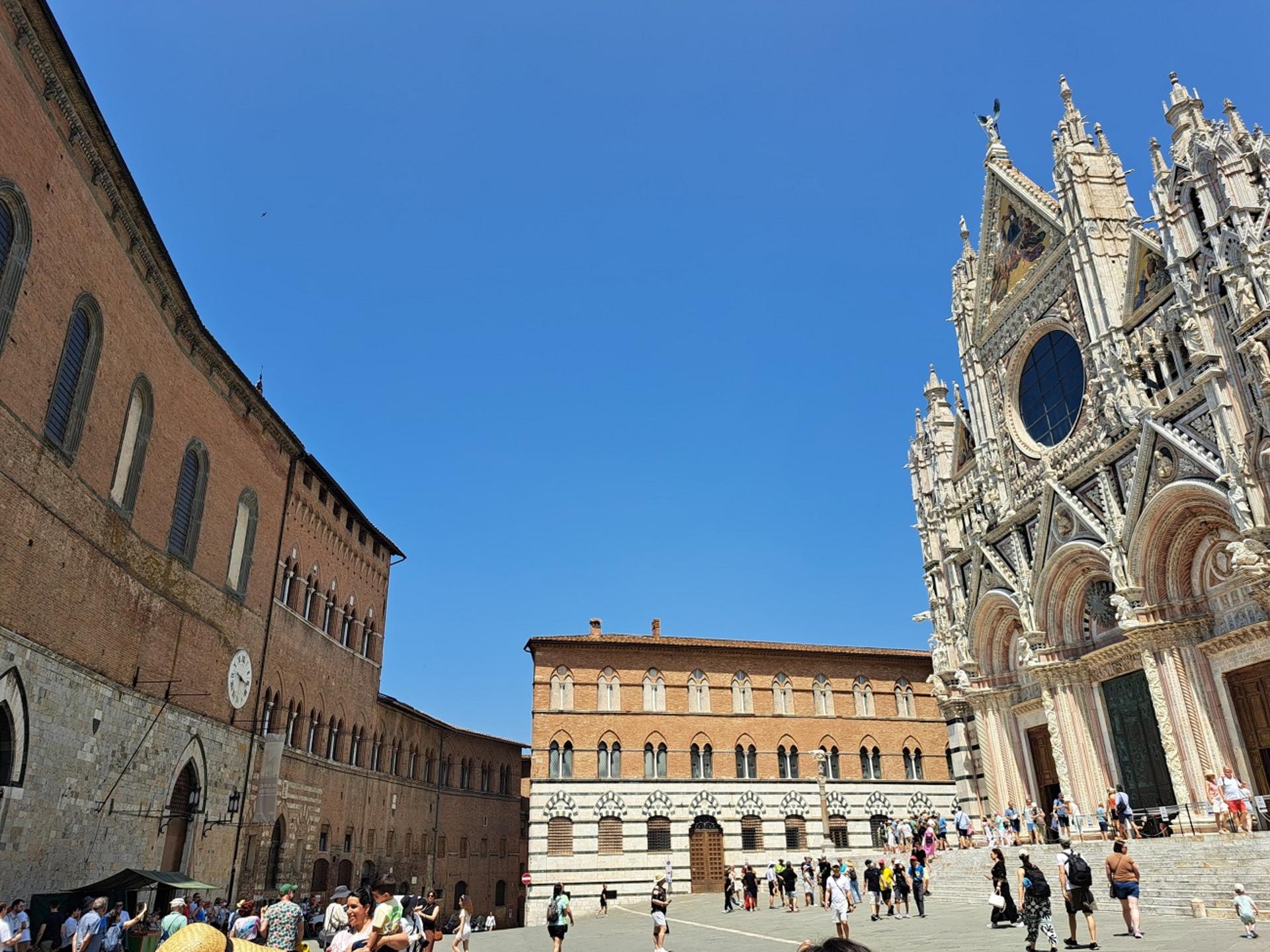 Pisa, Siena, San Gimignano with Lunch & Winery Experience - Thumbnail 14