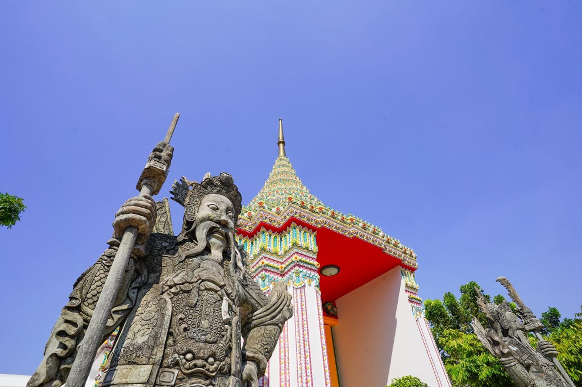 Wat Pho, Wat Arun & Flower Market Guided Walking Tour in Bangkok - Thumbnail 62